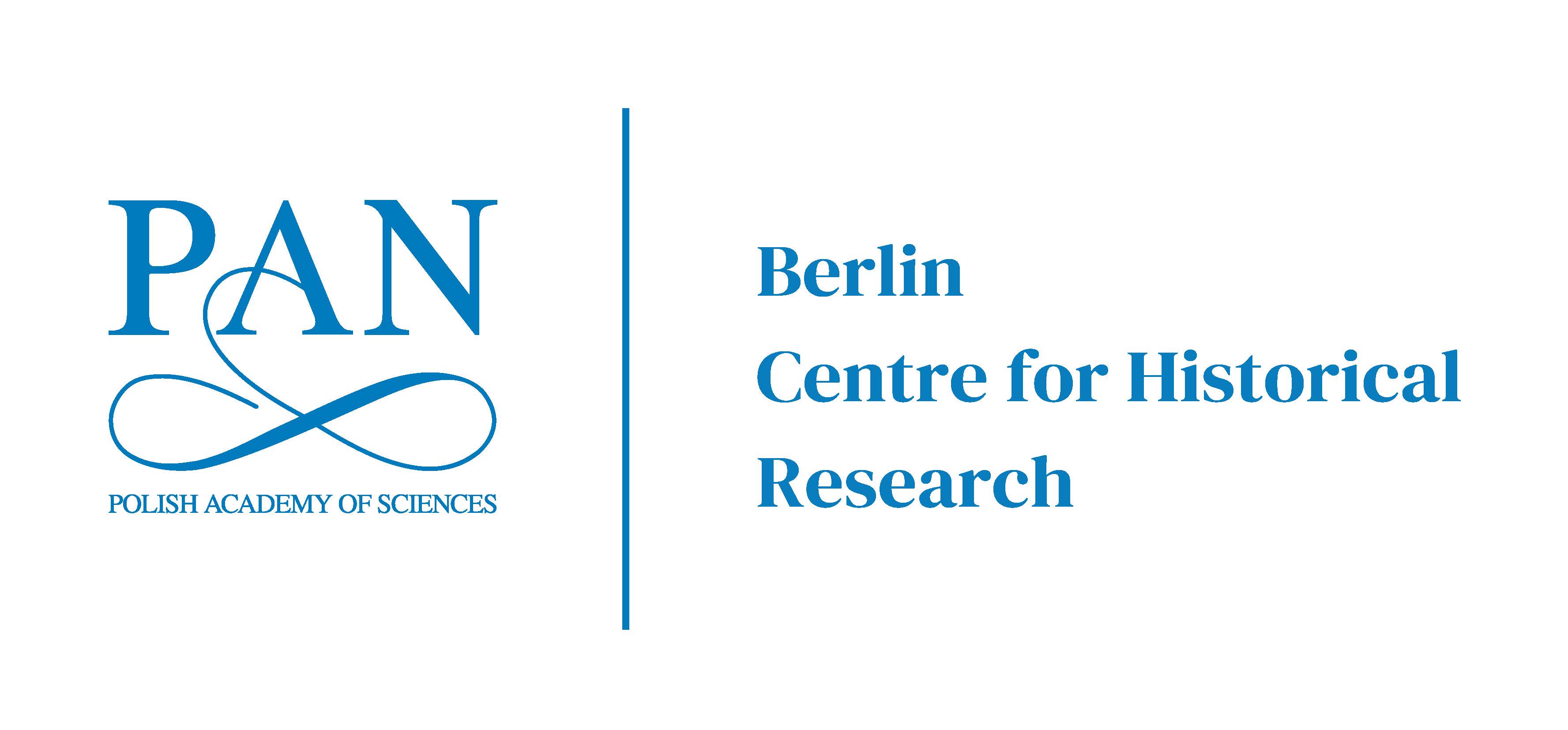 Blaues Logo als Wort-Bild-Marke. Links stehen die drei Großbuchstaben PAN und darunter Polish Academy of Sciences und eine grafische Schleife, durch einen vertikalen Strich abgetrennt steht auf der rechten Seite "Berlin Centre for Historical Research"